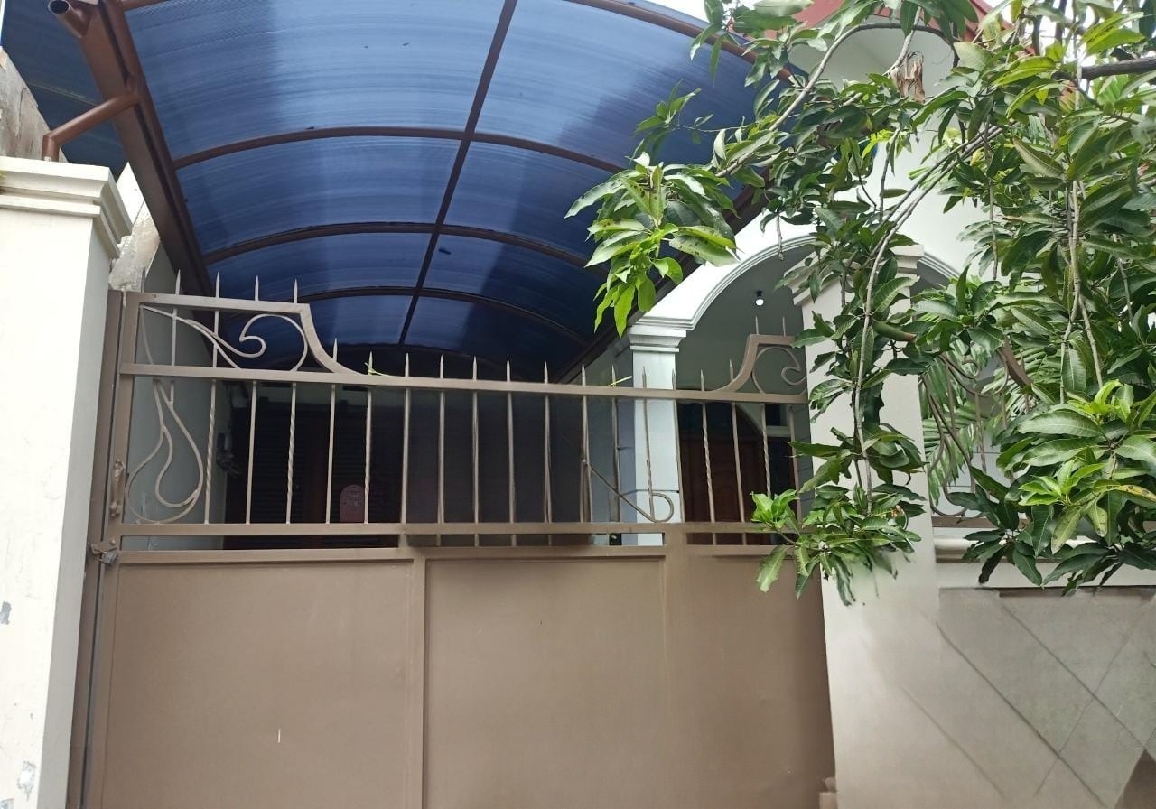 Disewakan Rumah Siap Huni Di Jemursari Timur Surabaya Selatan - Image 1