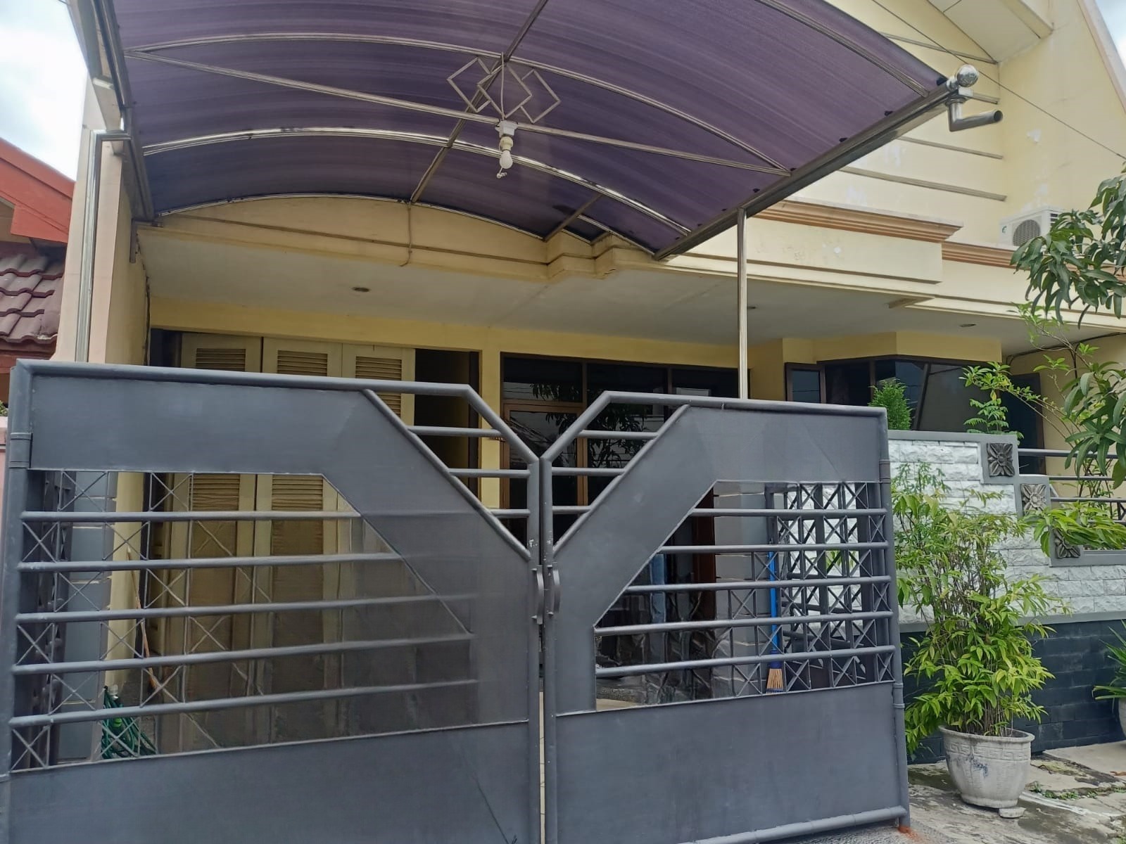 DISEWA RUMAH WILAYAH SURABAYA TIMUR - Image 1