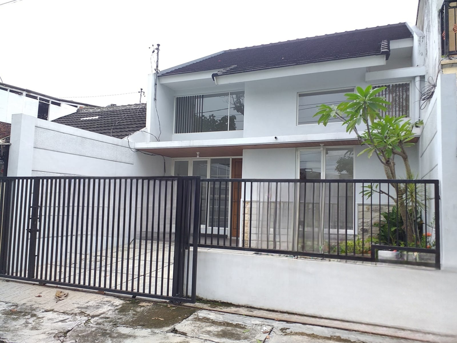 DIJUAL RUMAH DI DANAU LIMBOTO UTARA MALANG - Image 1