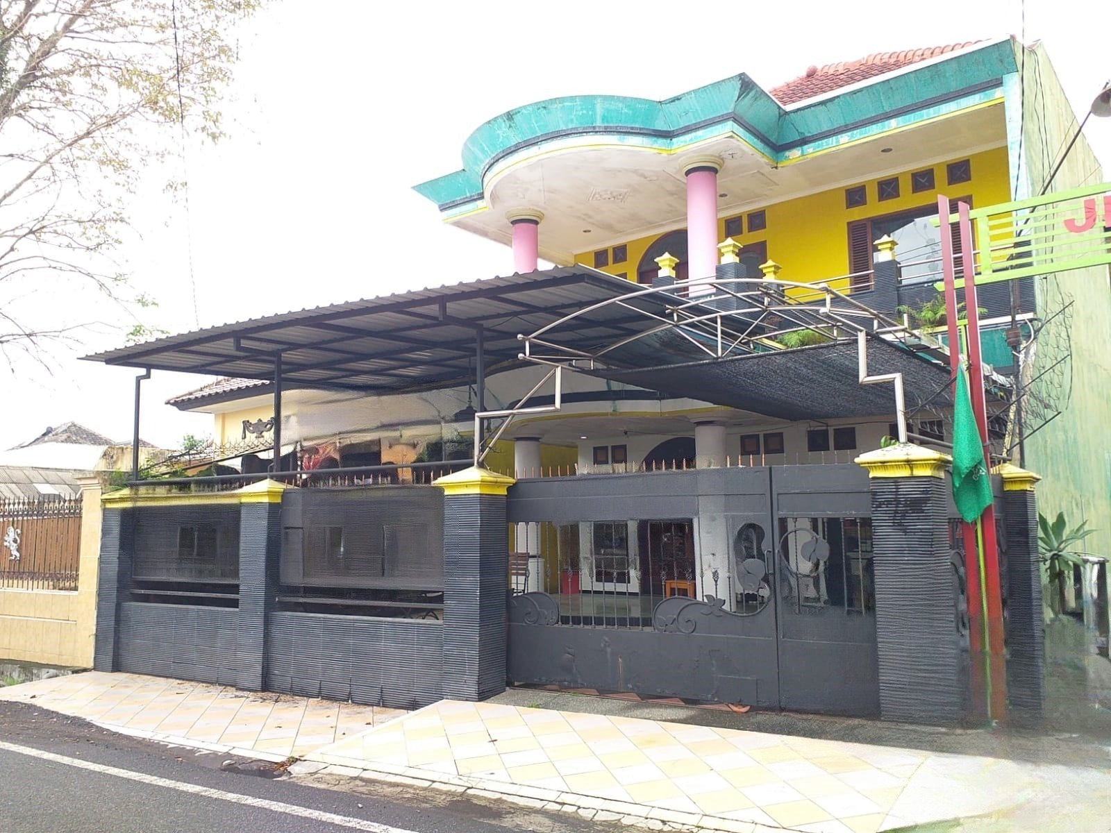 Dijual Rumah Strategis Di Jalan Warinoi 7 Malang - Image 1
