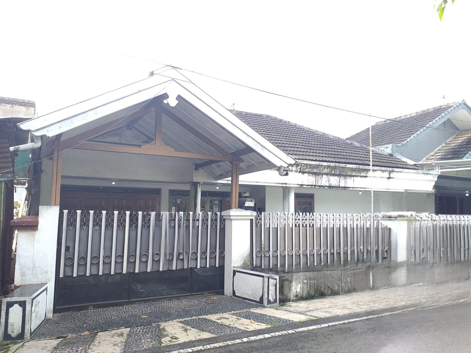 Dijual Rumah Statergis Candi Mendut Selatan Malang - Image 1