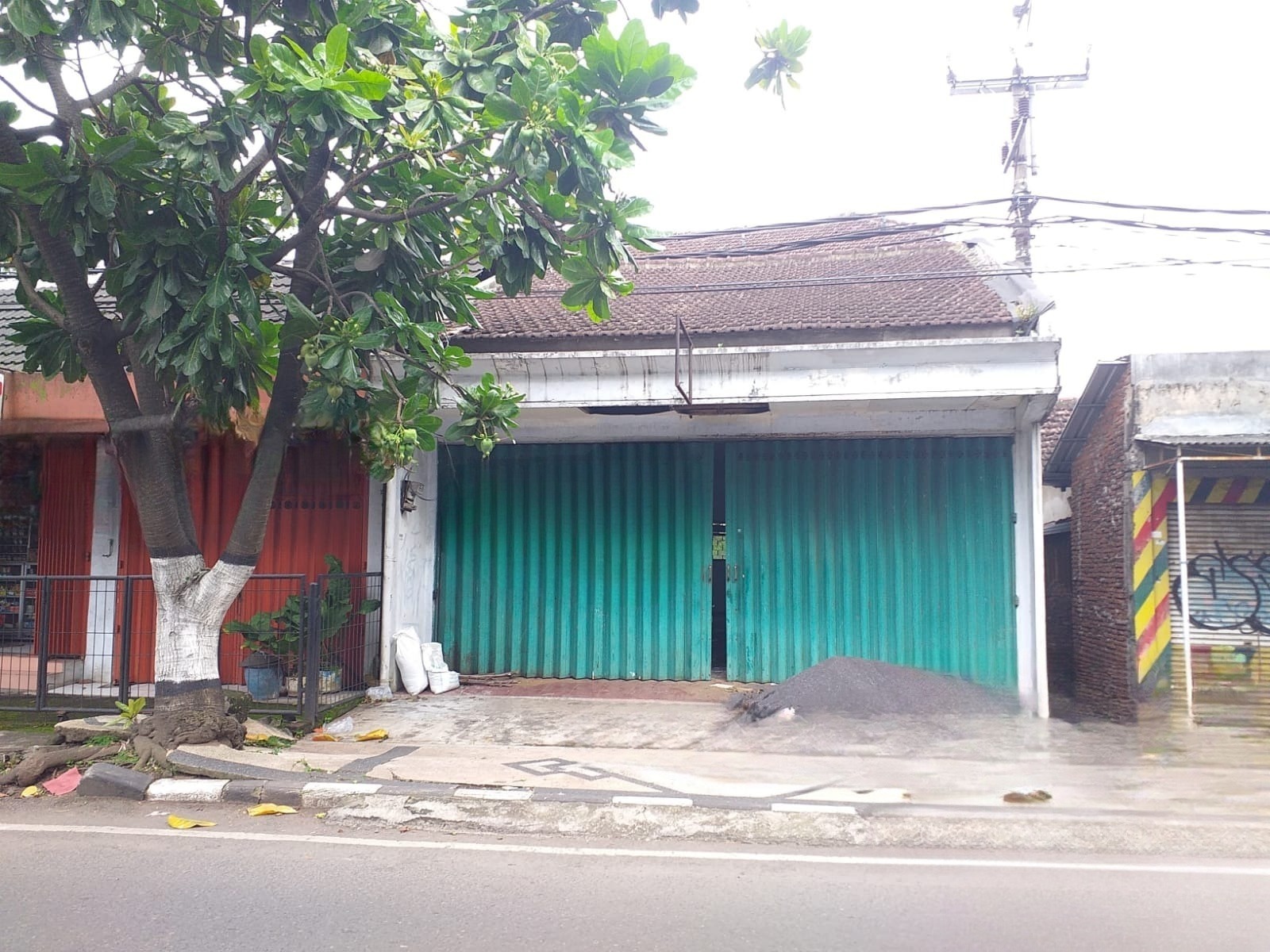 Disewakan Ruko Statergis A Yani Malang - Image 1