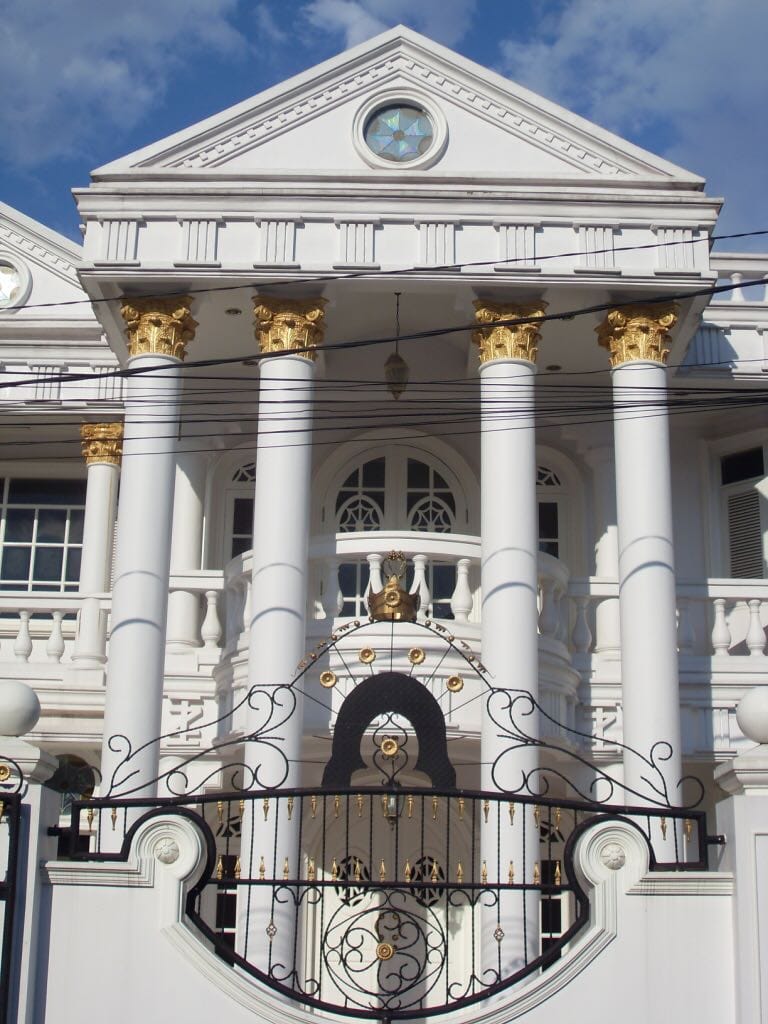 DIJUAL RUMAH MEGAH NAN MEWAH, VIEW INDAH WILAYAH BOGOR - Image 1