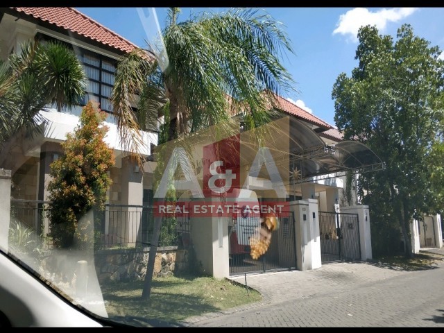 Rumah sewa graha family - Image 1