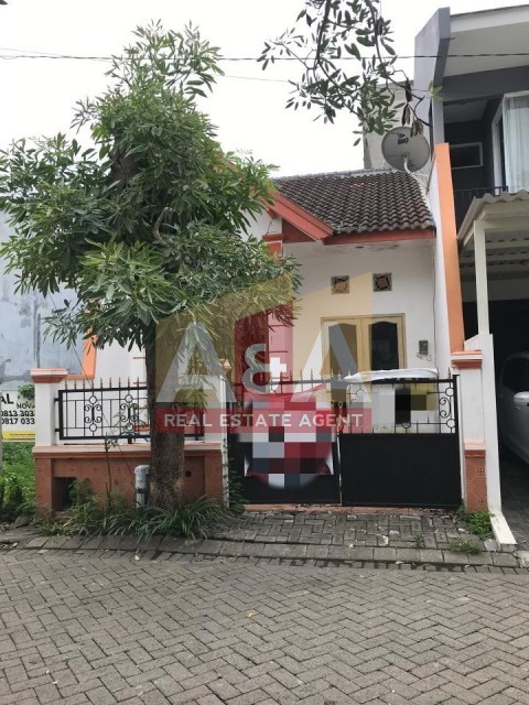 Rumah di Bukit Palma - Image 1