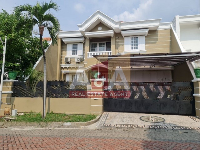 Disewakan siap huni ada furnish Villa Sentra - Image 1