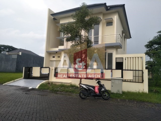 Rumah di Eastwood - Image 1