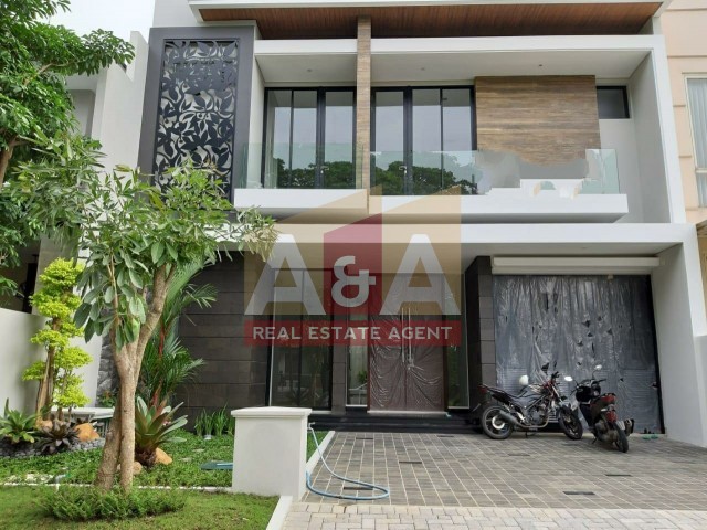 Rumah Baru Depan Taman di Citraland - Image 1