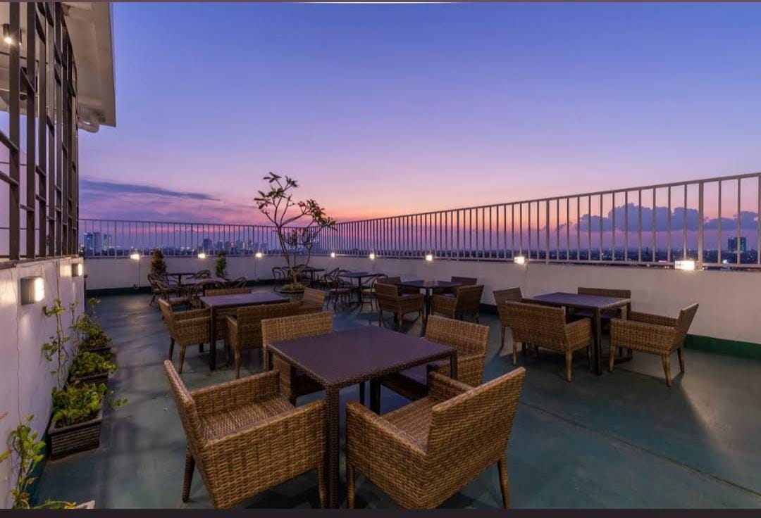 HOTEL SURABAYA PUSAT - Thumbnail 3