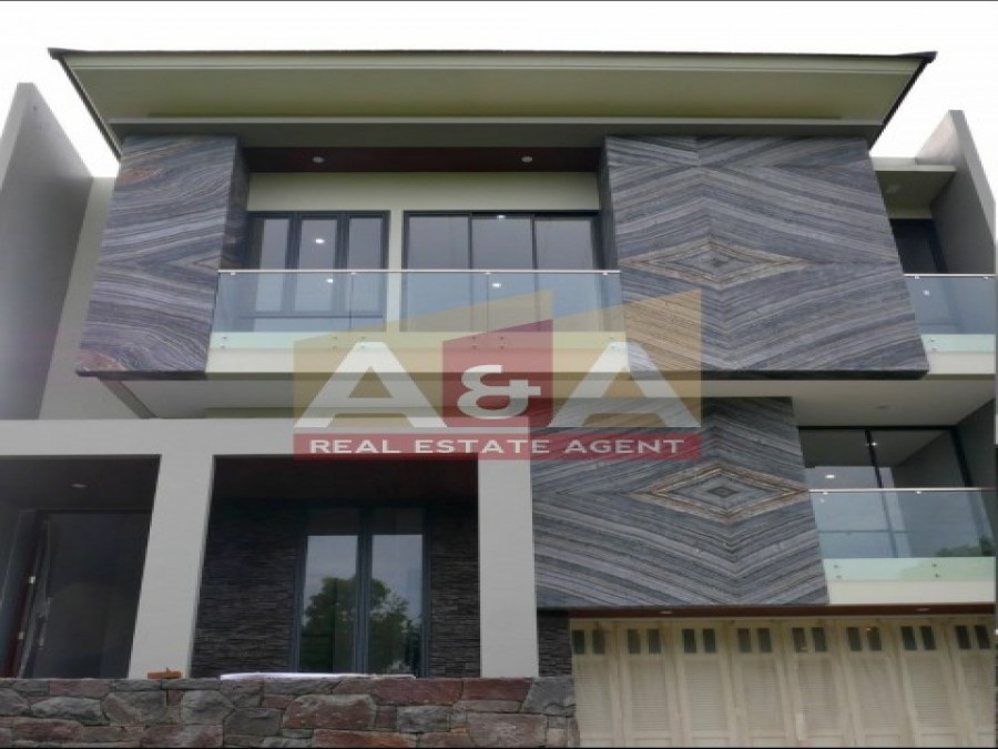 Rumah di Waterfront - Image 1