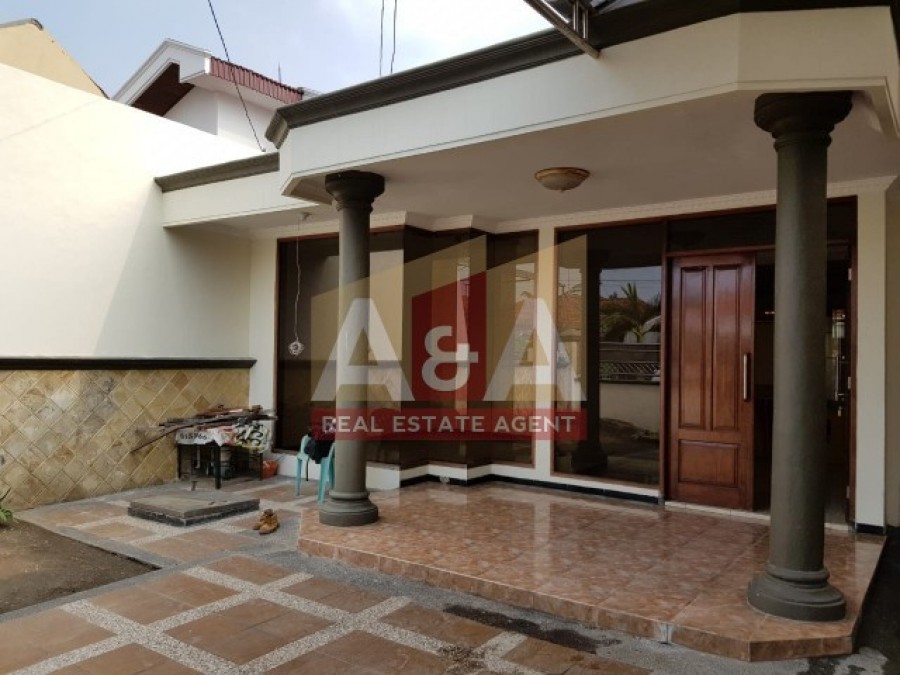 Rumah di Kutisari Selatan - Image 1