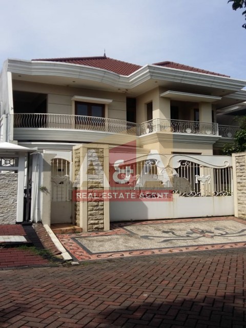 Rumah Dijual di Graha Family - Image 1