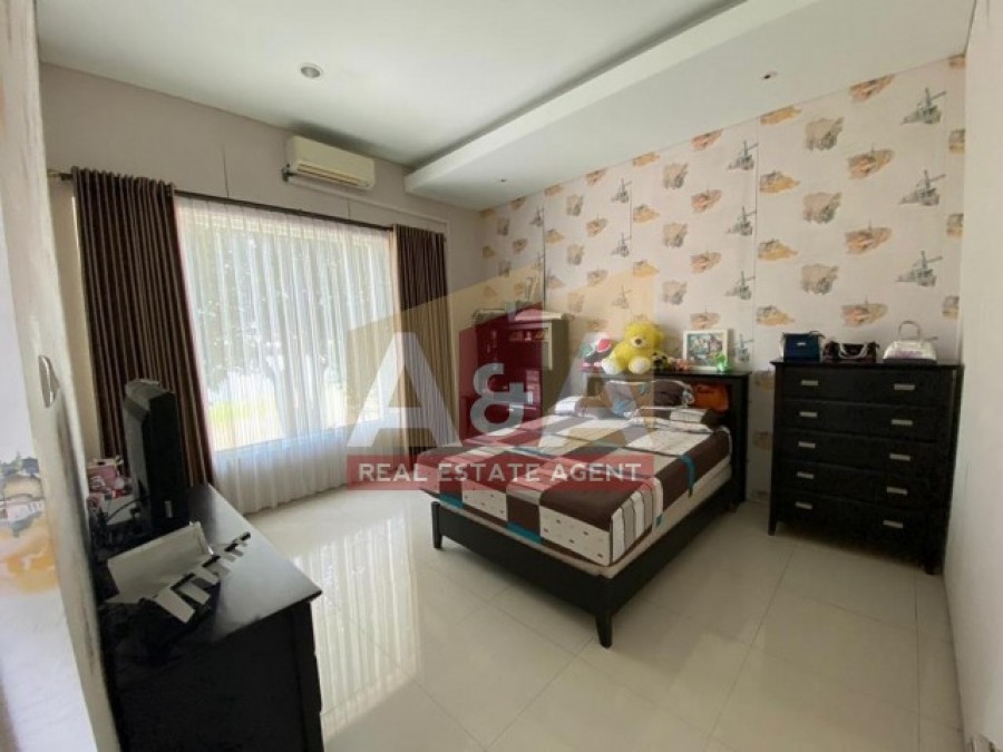 Rumah 2 LANTAI FULL FURNISHED di North - Image 1