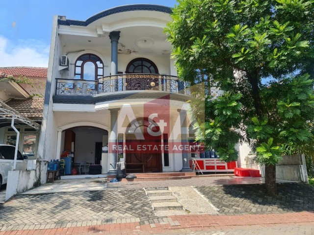 Dijual atau sewa rumah villa taman telaga cit - Image 1