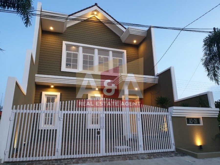 RUMAH MODEL. AMERICAN CLASSIC DI GREEN LAKE - Image 1