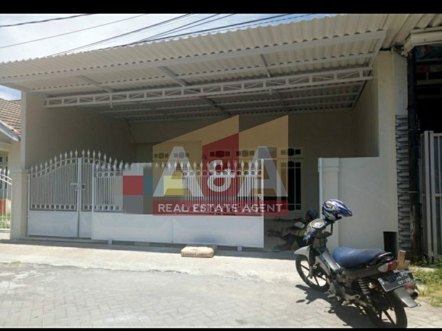 Disewakan rumah bagus di nirwana executive - Image 1