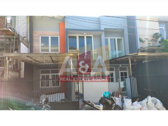 Manyar Jaya - Image 1