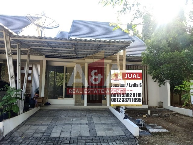 Green Hill - Image 1