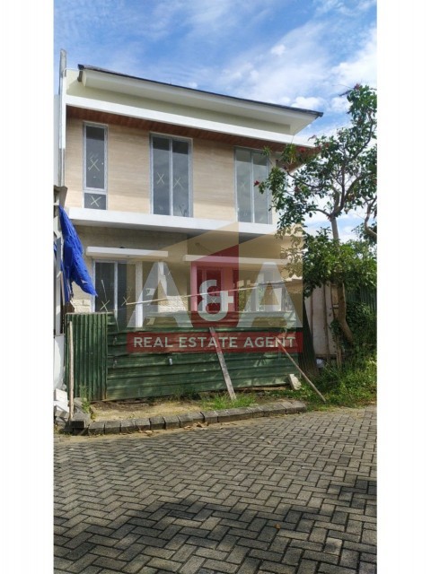 Royal Residence - Image 1