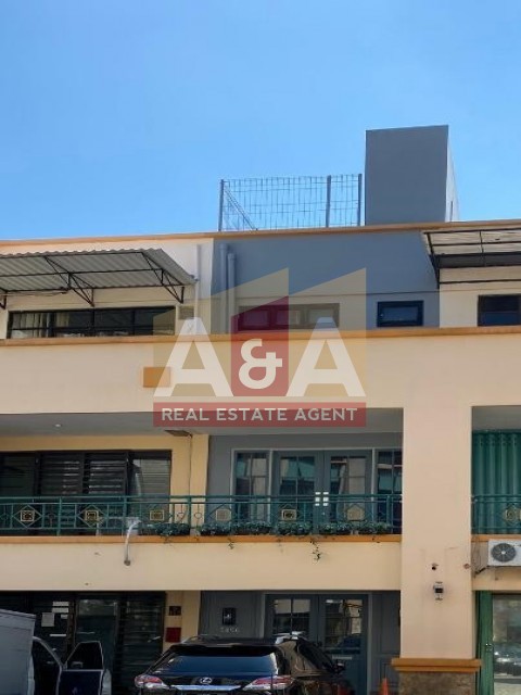 Ruko Plaza Segi Delapan - Image 1