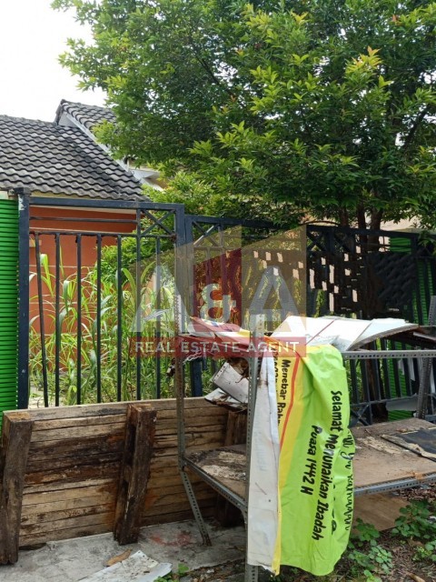 Western Village - Image 1