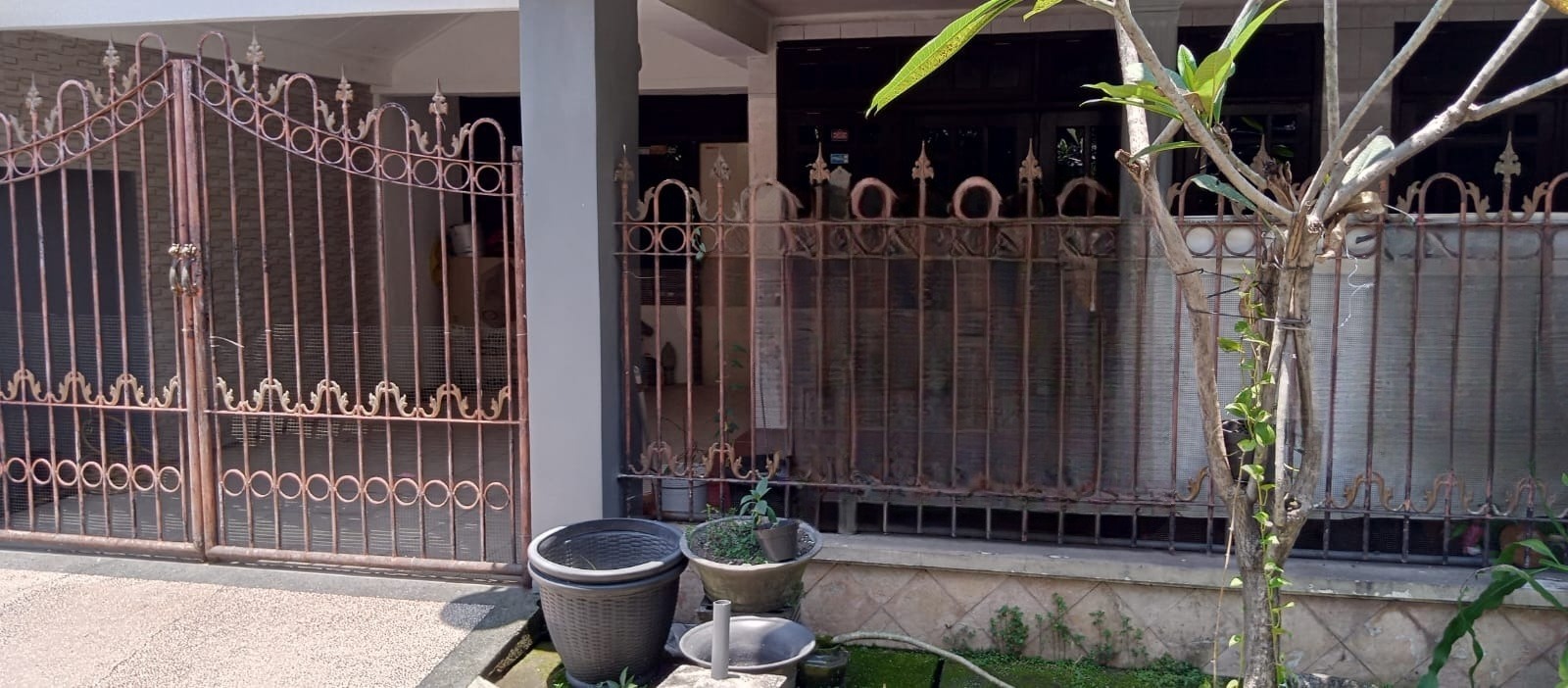 DIJUAL RUMAH STRATEGIS DAN RAMAI LOKASI MAKARYA BINANGUN WILAYAH SIDOARJO - Image 1
