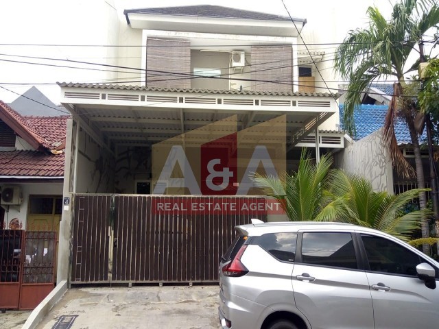 Rumah taman pondok indah wiyung - Image 1