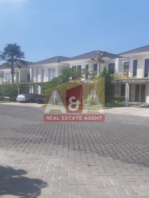 Rumbah bsgus pakuwon indah surabaya - Image 1