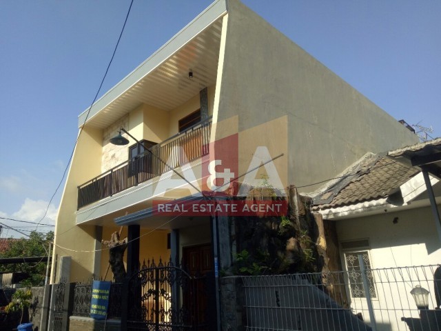 Rumah bagus siap huni gresik - Image 1