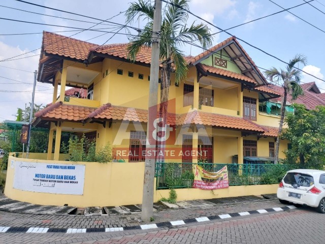 Rumah hook babatan pratama sby barat - Image 1