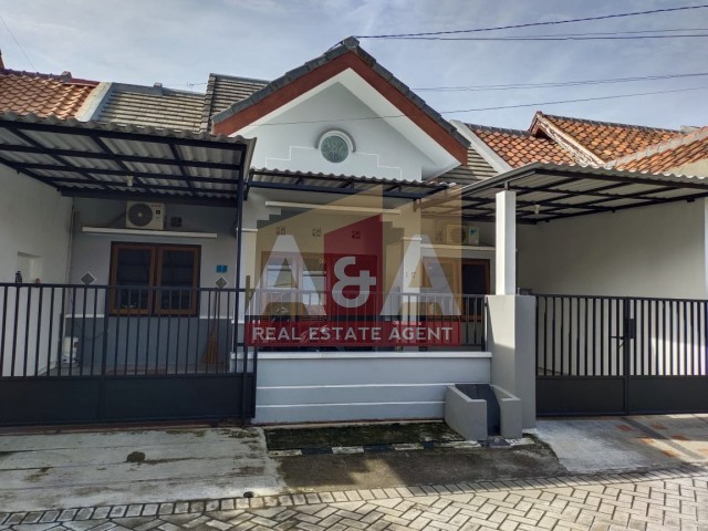 Rumah dijual griya babatan mukti wiyung - Image 1