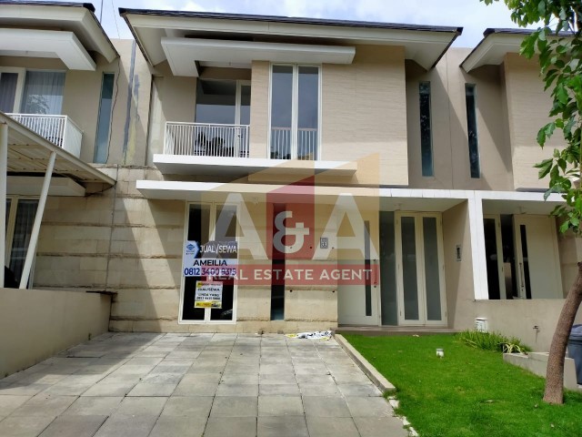 Rumah baru greenlake citraland wiyung - Image 1