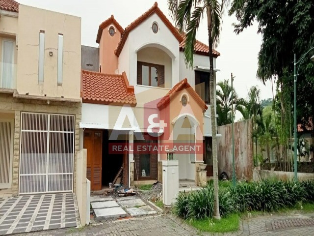 Rumah crystal golf citraland - Image 1