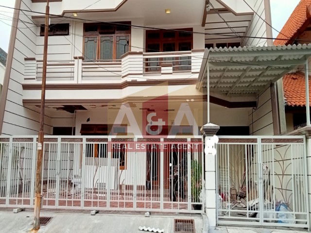 Rumah klasik margorejo indah - Image 1