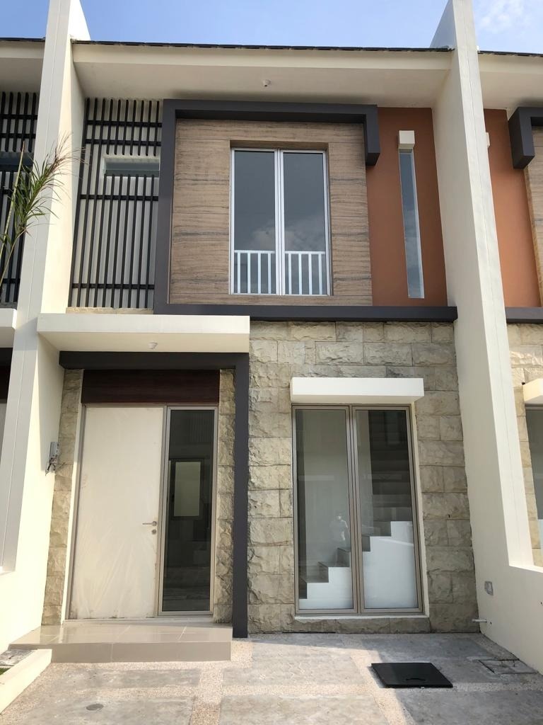 Dijual Murah Rumah Greenland Aquatic di Surabaya Barat - Image 1