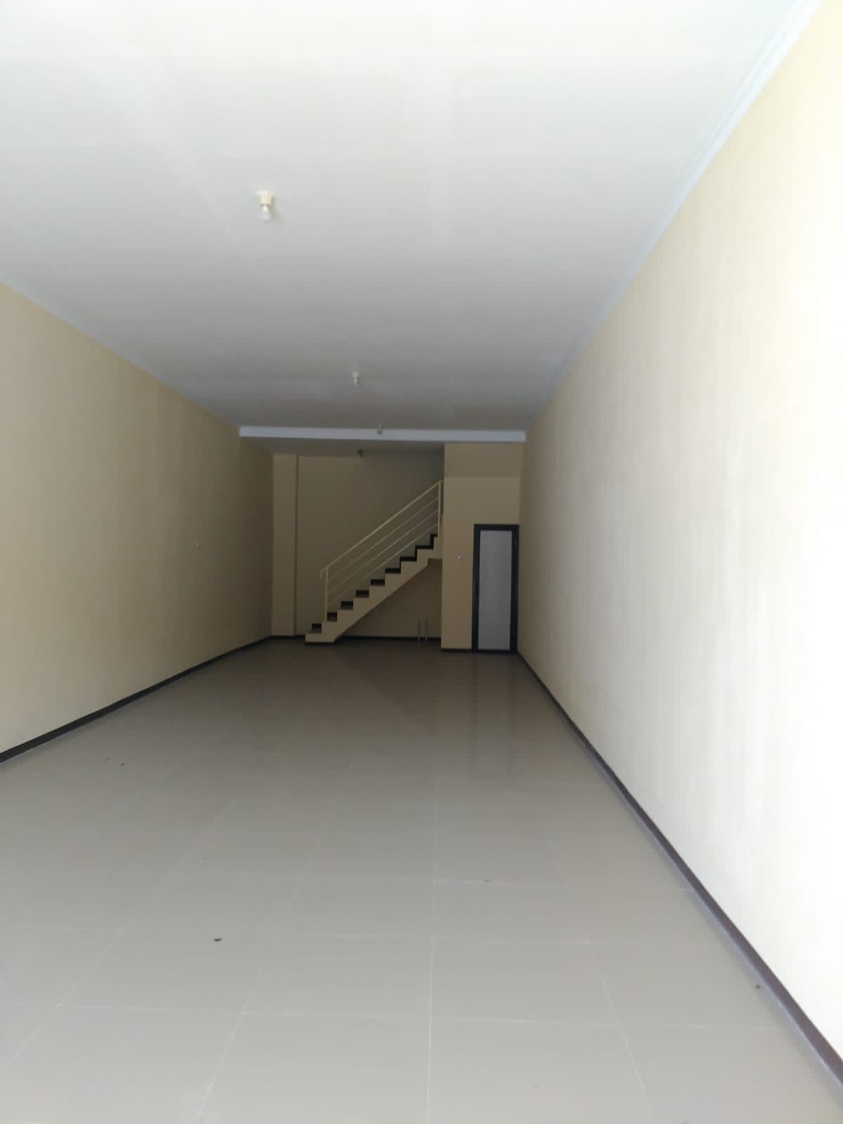 Disewakan Ruko di Tenggilis - Image 1