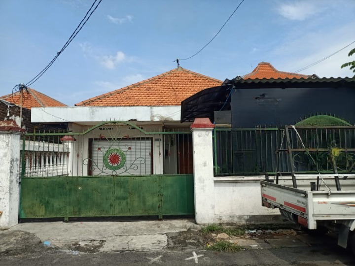 DIJUAL RUMAH KOST AKTIF (HITUNG TANAH) KEDUNG BARUK - Image 1