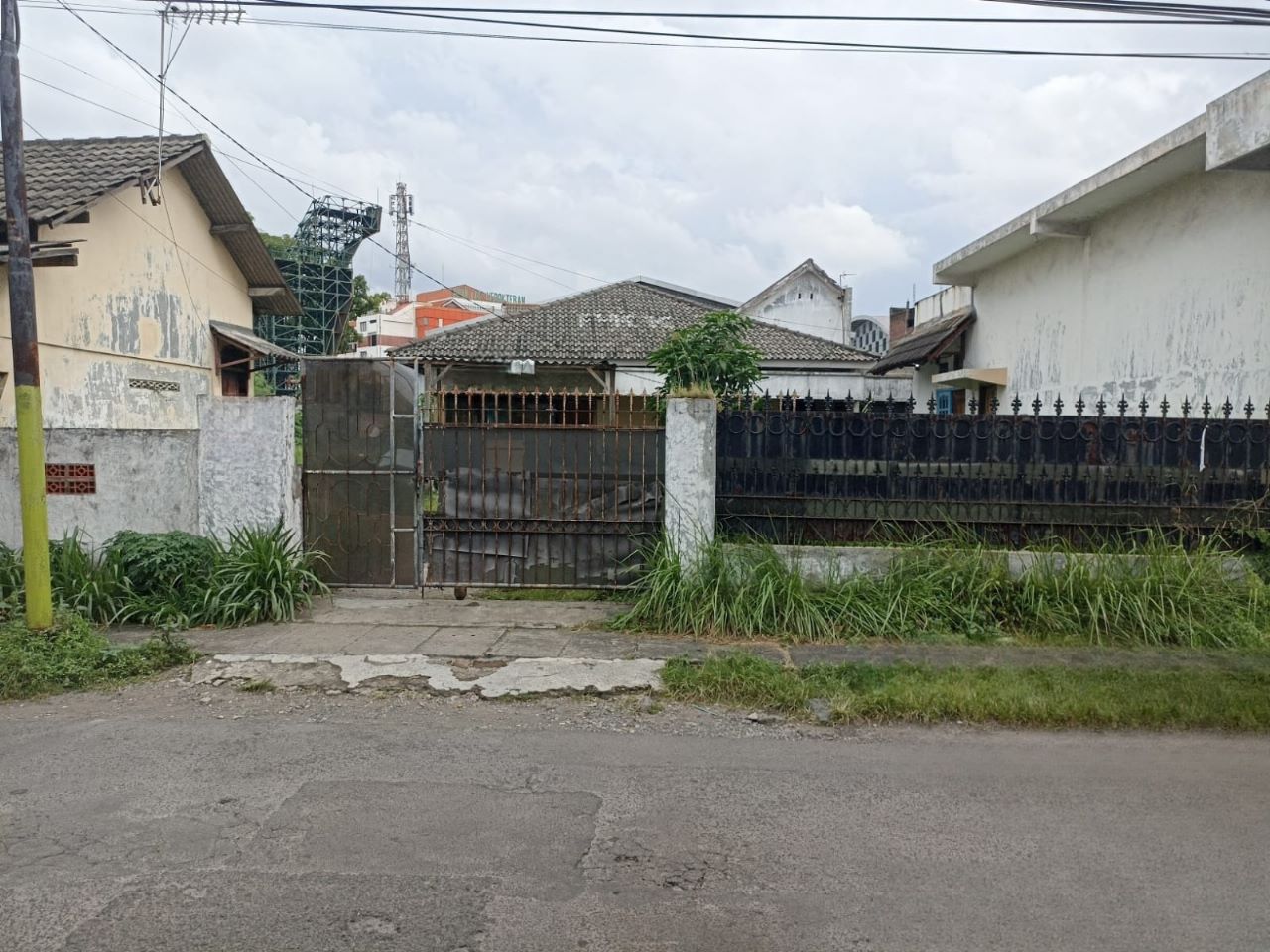 DIJUAL RUMAH KOST AKTIF KALIWARU - Image 1