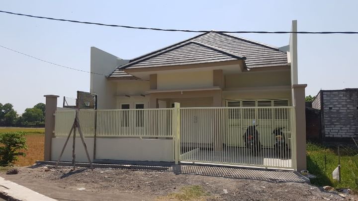 DIJUAL RUMAH WILAYAH PERUM PONDOK BUANA SIDOARJO - Image 1
