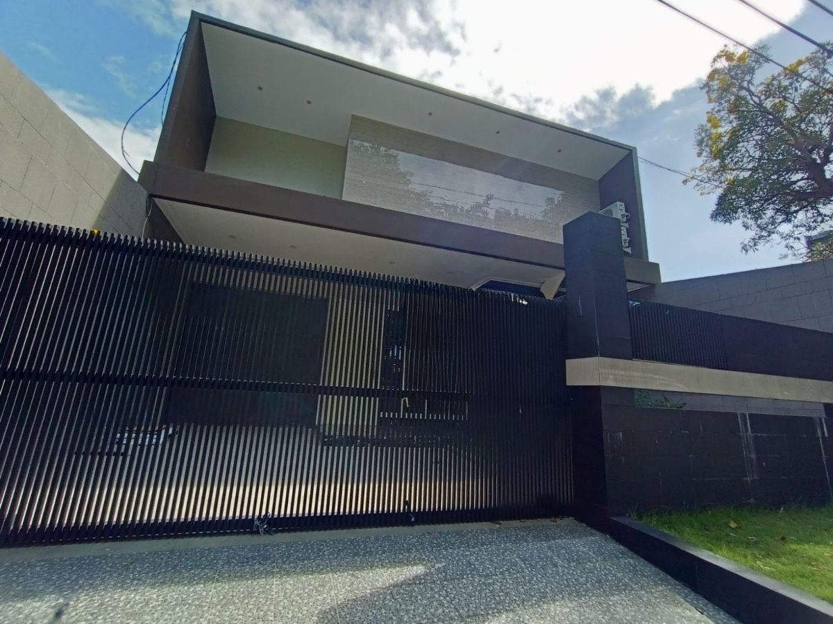 DIJUAL RUMAH MODERN NGAGEL JAYA UTARA - Image 1