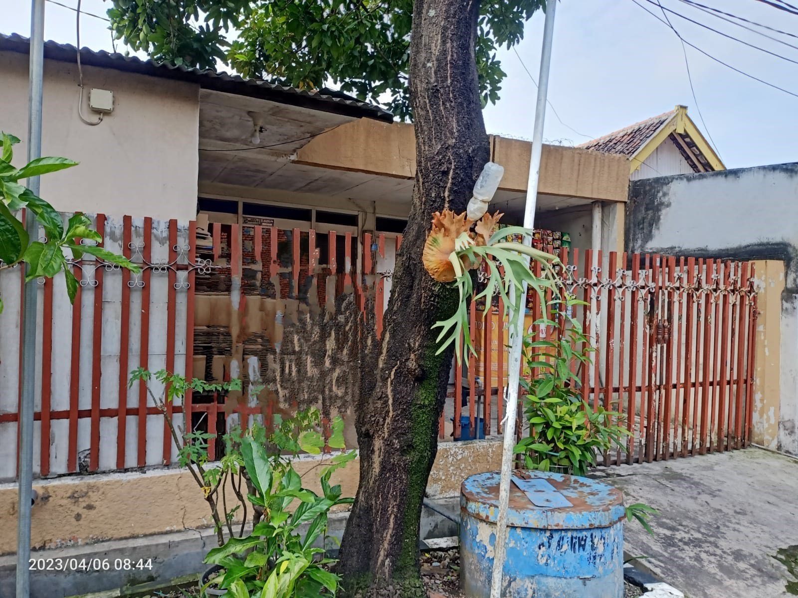 DIJUAL RUMAH LOKASI BRATANG BINANGUN WILAYAH SURABAYA TIMUR - Image 1