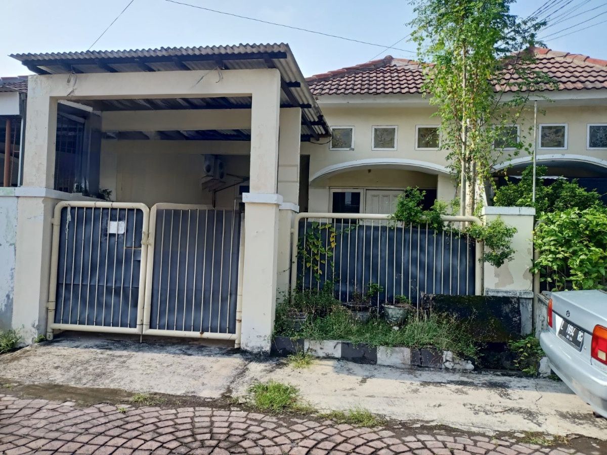 DIJUAL RUMAH WILAYAH NIRWANA EKSEKUTIF - Image 1