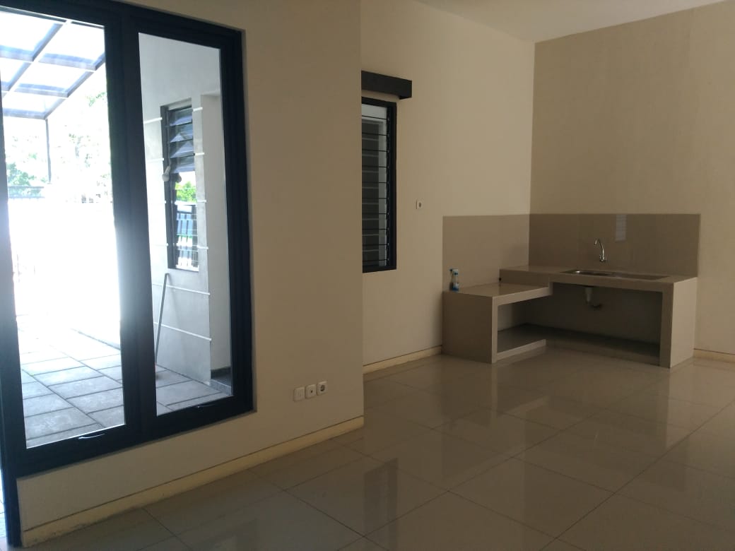 DIJUAL RUMAH BARU GRESS WILAYAH KUTISARI - Thumbnail 4