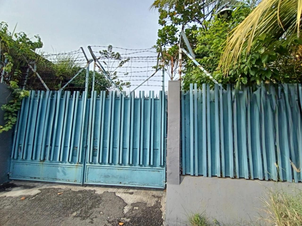 DIJUAL RUMAH PETEMON BARAT - Image 1