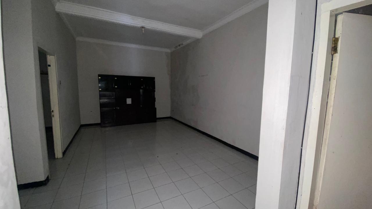 DISEWAKAN MURAH RUMAH WILAYAH WISMA LIDAH KULON - Thumbnail 2