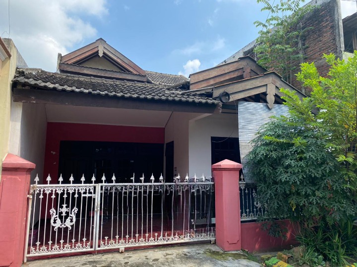 DISEWAKAN MURAH RUMAH WILAYAH WISMA LIDAH KULON - Image 1