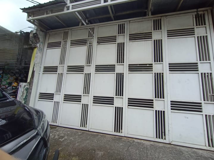 DIJUAL RUMAH RAYA LIDAH WETAN - Image 1