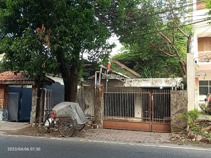 JUAL RUMAH DI JALAN DINOYO - Image 1
