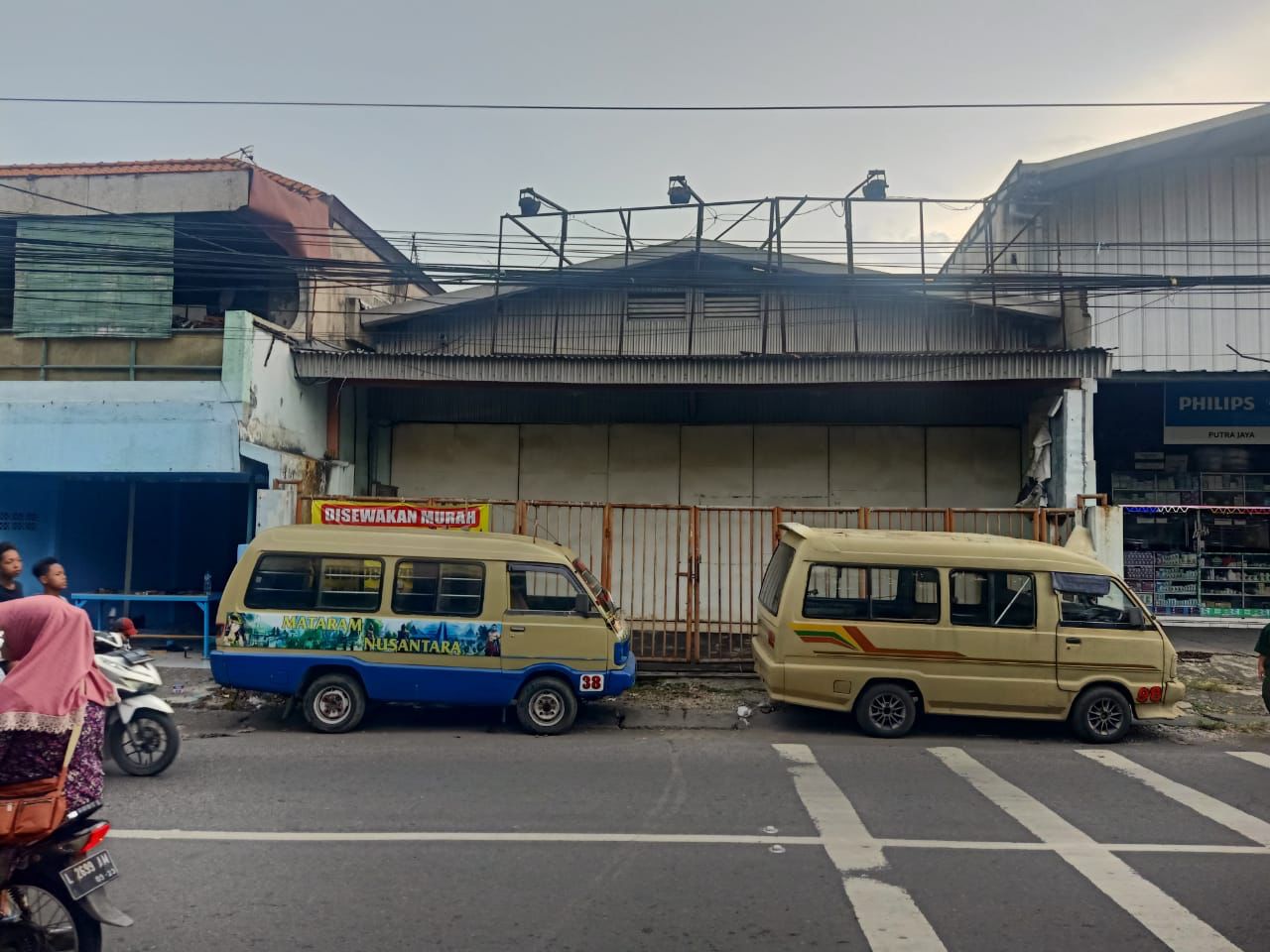 DISEWAKAN RUKO NOL JALAN RAYA WILAYAH SURABAYA TIMUR - Image 1