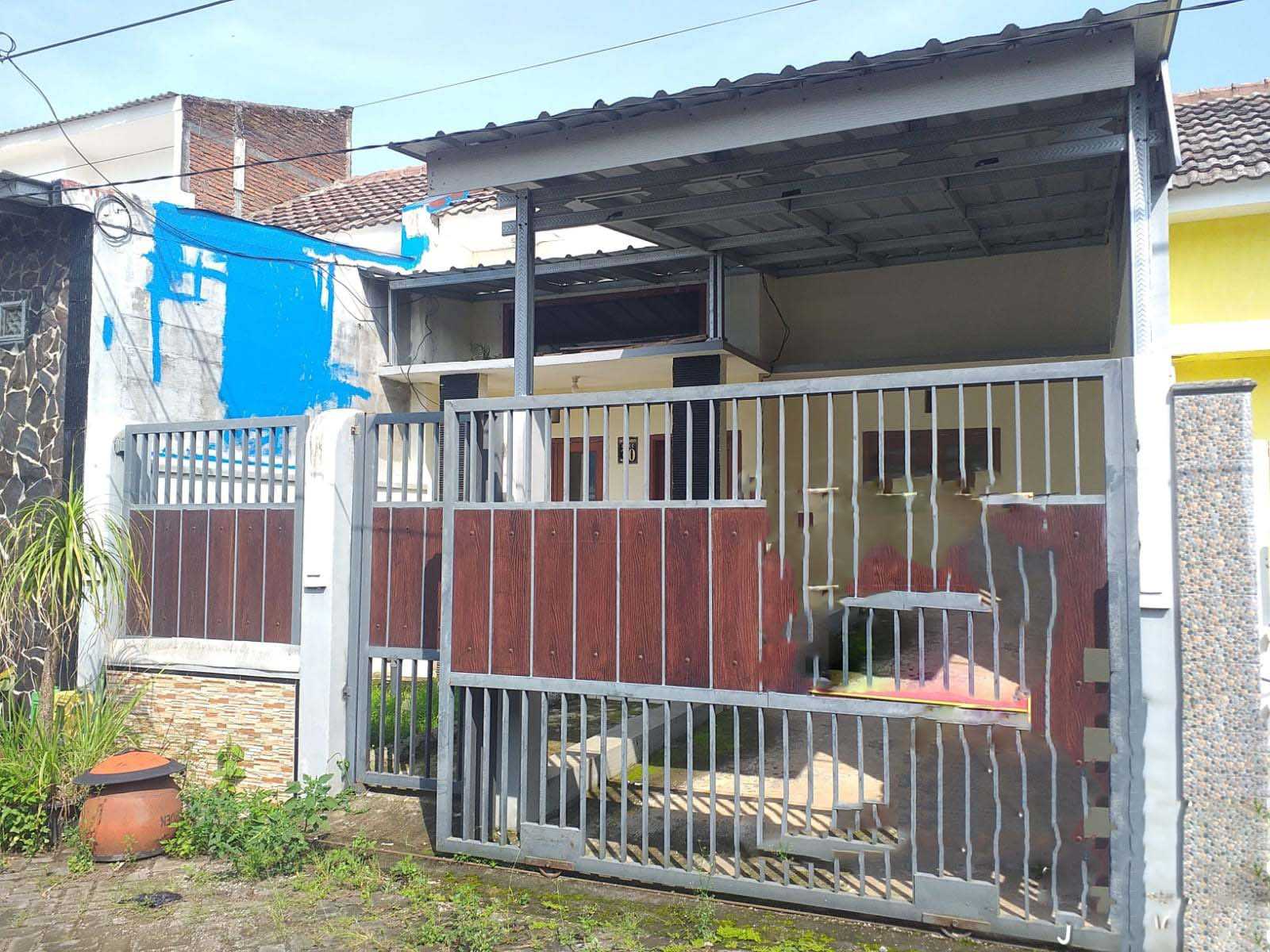 DIJUAL RUMAH LOKASI PERUM EMERALD MALANG - Image 1